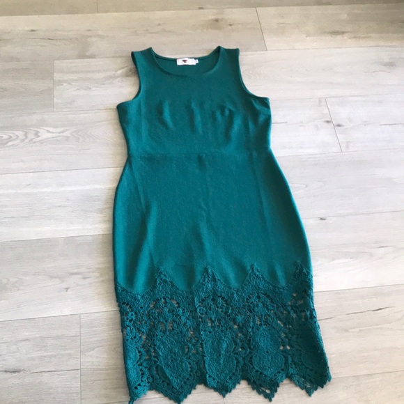 TEMPT medium- Dark Green Dress-Evening wear - Picture 3 of 6